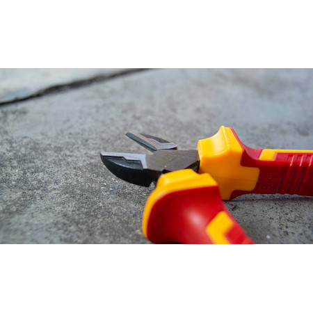 Бокорезы комбинированные диэлектрические 160 мм TOTAL THTIP2261 Бокорезы комбинированные диэлектрические 160 мм TOTAL THTIP2261