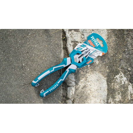 Плоскогубцы комбинированные 200 мм TOTAL THT210806S