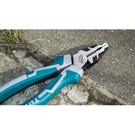 Плоскогубцы комбинированные 200 мм TOTAL THT210806S