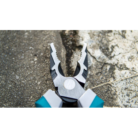 Плоскогубцы комбинированные 200 мм TOTAL THT210806S