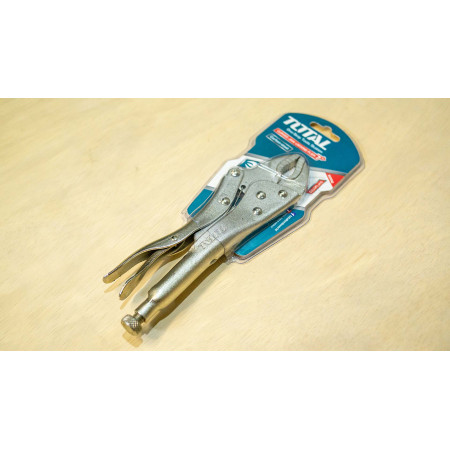 Зажим с фиксатором 250 мм TOTAL изогнутые губки THT191003 Зажим с фиксатором 250 мм TOTAL изогнутые губки THT191003