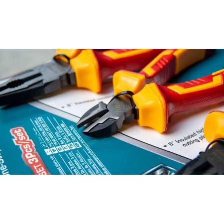 Набор шарнирно-губцевого диэлектрического инструмента TOTAL THT2K0302 (3 шт) Набор шарнирно-губцевого диэлектрического инструмента TOTAL THT2K0302 (3 шт)